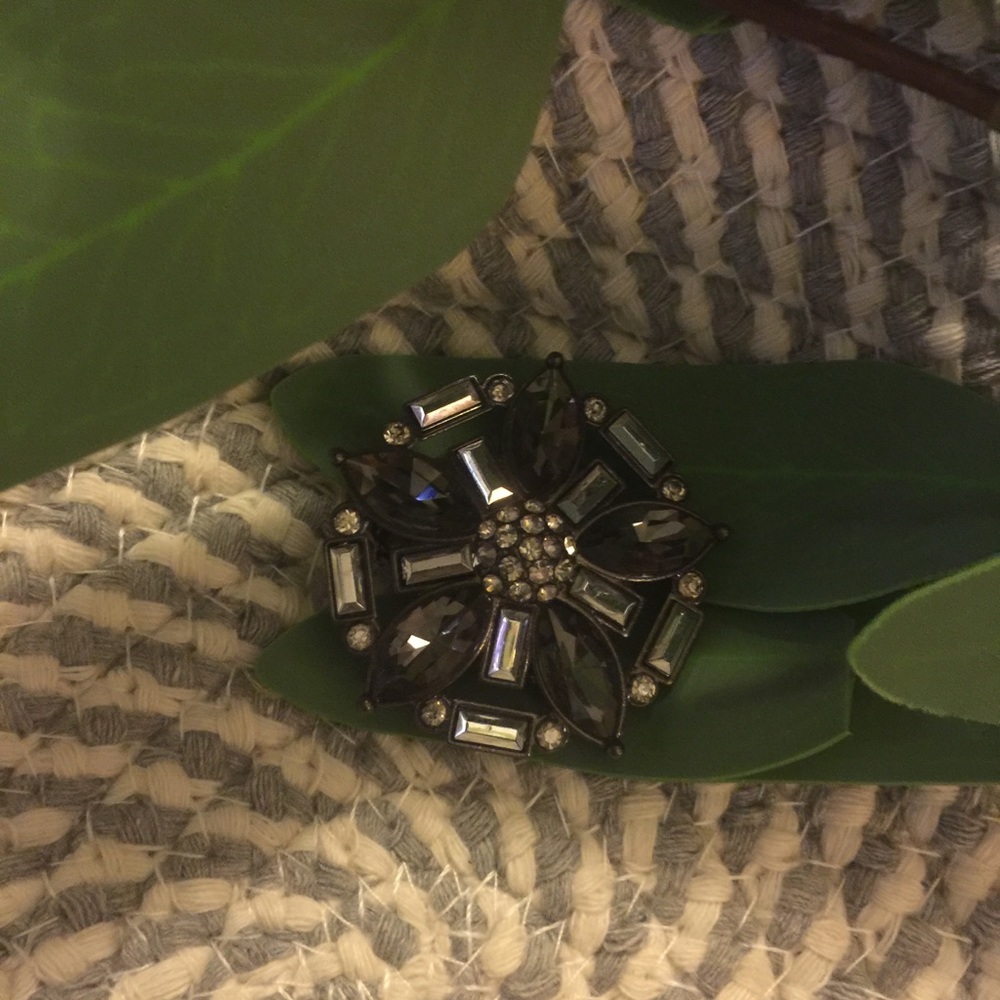 Premier Designs Brooch - Picture 14 of 15